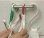 旧牙刷制作使用漂亮的缤彩挂钩