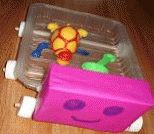 变废为宝亲子协作，利用废品材料给小宝宝做的一台环保小卡车玩具