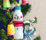 用饮料瓶做各种特别的圣诞树挂饰