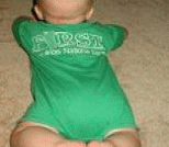 如何DIYT恤改造婴儿开裆服