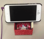 小月饼盒子和手机支架