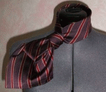 利用旧领带改造女士丝巾