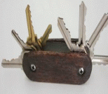 如何手工DIY瑞士军刀多功能折叠钥匙教程图解