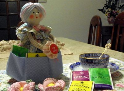 DIY茶花女袋泡茶餐桌侍女摆偶