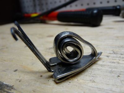 废旧不锈钢餐叉重复利用做diy金属蜗牛