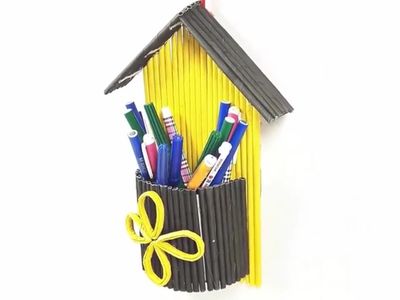 使用废纸DIY墙挂小屋笔筒