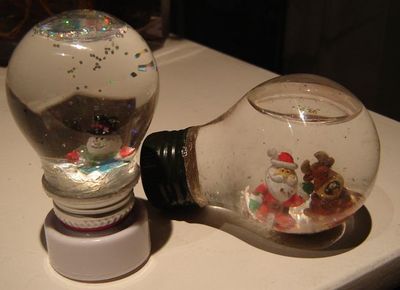 利用廢舊燈泡DIY冰雪紛飛的發光水晶