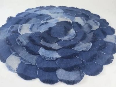 使用废牛仔裤DIY花朵防滑吸水地垫