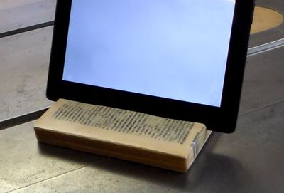 废旧书diy简单的平板电脑支架