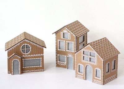 利用黃板箱建起的西式小房屋模型燈罩