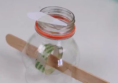 塑料瓶回收使用DIY透明胶带切割器图解