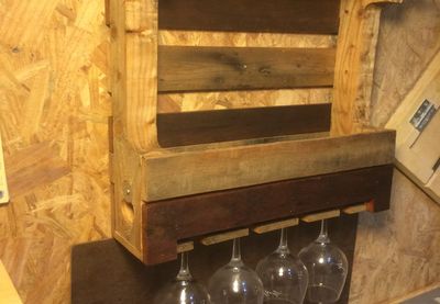 回收舊托盤做自製家庭小酒櫃/酒杯架