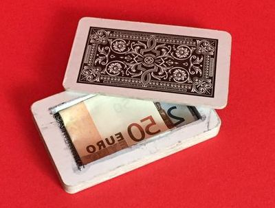 怎么利用旧扑克牌diy私密防偷钱包
