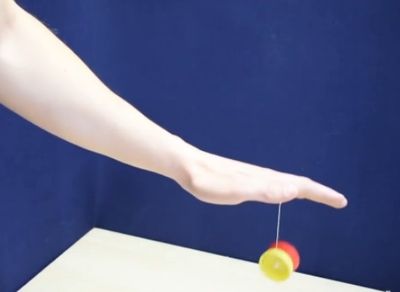童年玩具塑料瓶盖溜溜球制作方法