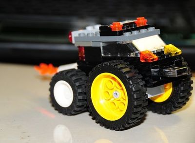 自改造乐高组装玩具U盘制作教学