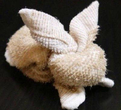 如何利用旧毛巾做可爱小兔