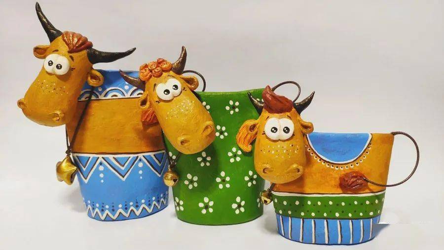 DIY农历新年装饰教程，生肖牛的一家三口玩偶摆件