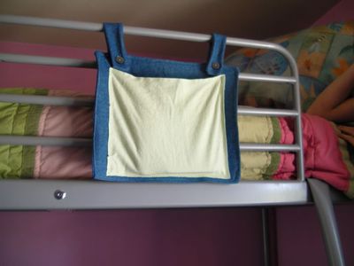DIY宿舍上铺神器：牛仔布上铺床懒人收纳袋