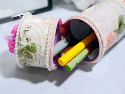 使用废塑料瓶DIY好看开学笔袋