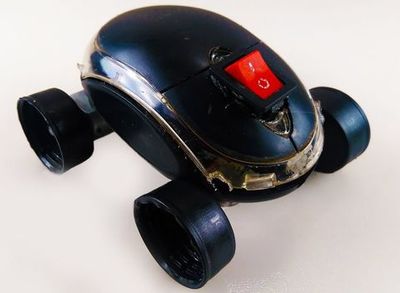 利用报废鼠标DIY电动小飞车