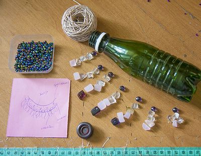 怎么样用塑料瓶做钩针编织项链 - 废物利用手工diy小制作 - 51费宝网