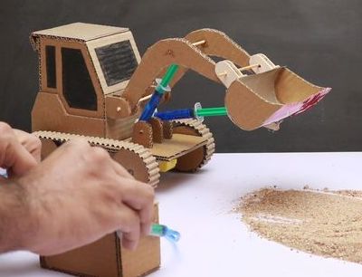 瓦楞纸DIY液压挖掘机可活动模型