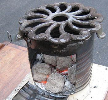利用废铁罐自制户外烧烤柴火炉子教程