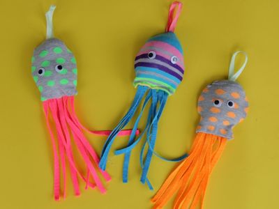 儿童节手工袜子小水母布偶制作教程