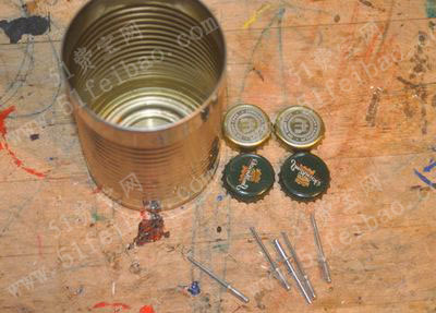 使用废品简单学做打造金工铁罐笔筒