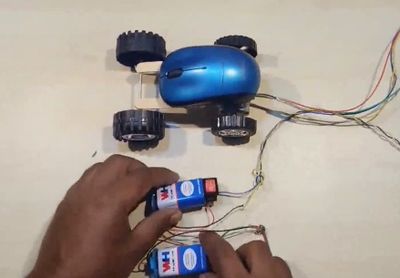 DIY废鼠标改装线控电动四驱车