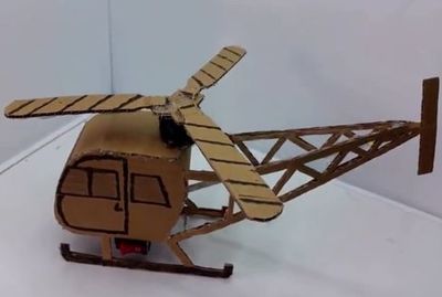 用硬紙殼DIY會飛直升機電動玩具