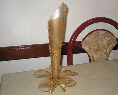 饮料瓶电烙DIY金色花台奖杯制作教程