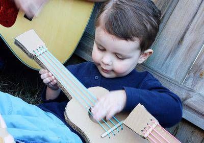 硬紙板手工製作兒童diy吉他做法教程