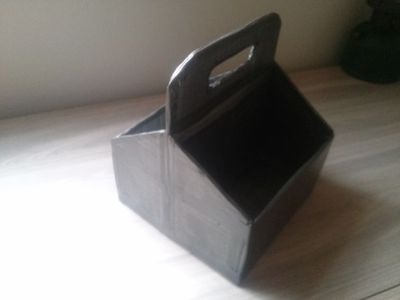 回收黄板箱纸盒改多用收纳工具箱