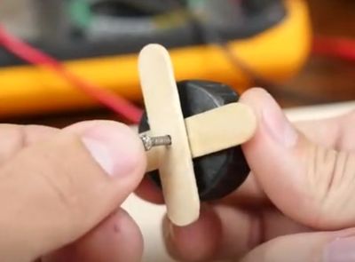 巧用棒冰棍DIY儿时陀螺玩具
