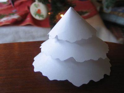 简单的A4纸圣诞树DIY制作教程