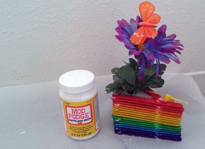 彩色雪糕棍做简单的三角形花盆