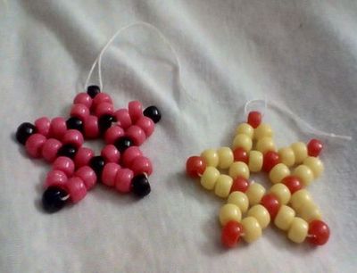 适合圣诞节的简易五角星串珠吊饰