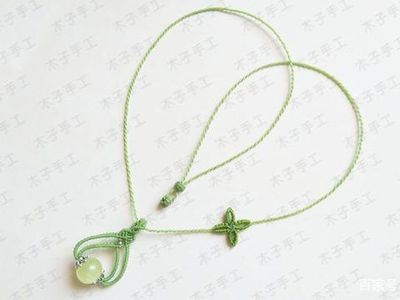 DIY适合春天的服饰,中国结编绳翠绿