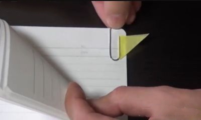多快好省回形针DIY小彩旗书签