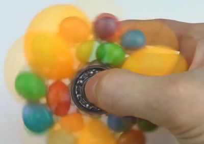 超级可爱的乒乓球M&M's手指陀螺