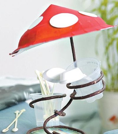 自制环保家居用品:废旧光碟diy环保叉匙收纳架