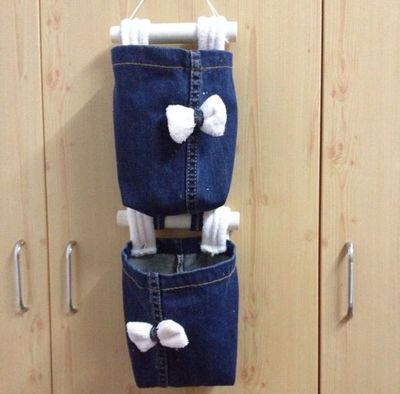 旧牛仔裤裤腿改造diy墙挂式收纳袋