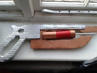 用快递纸盒变废为宝做手工玩具驳壳枪
