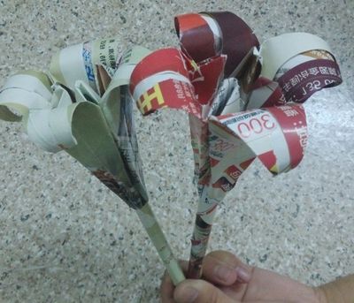 利用废纸做趣味小物:百合纸花的做法