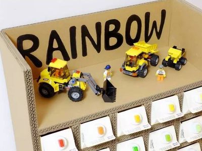 DIY硬纸板模型趣玩，小孩子玩具乐高彩虹城
