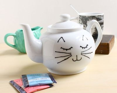 手绘喵脸图案可爱白瓷茶壶