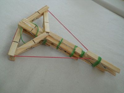 童年玩具：DIY自制木夹十字弓教学