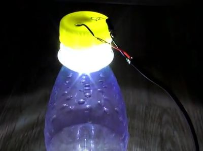 矿泉水瓶子DIY电脑节能小夜灯