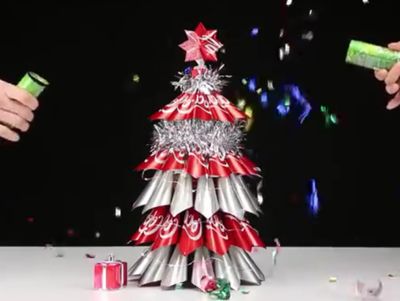 爆大招！别出心裁做一棵DIY可口可乐圣诞树